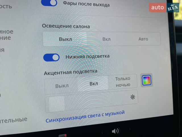 Білий Тесла Модель 3, об'ємом двигуна 0 л та пробігом 45 тис. км за 24000 $, фото 24 на Automoto.ua