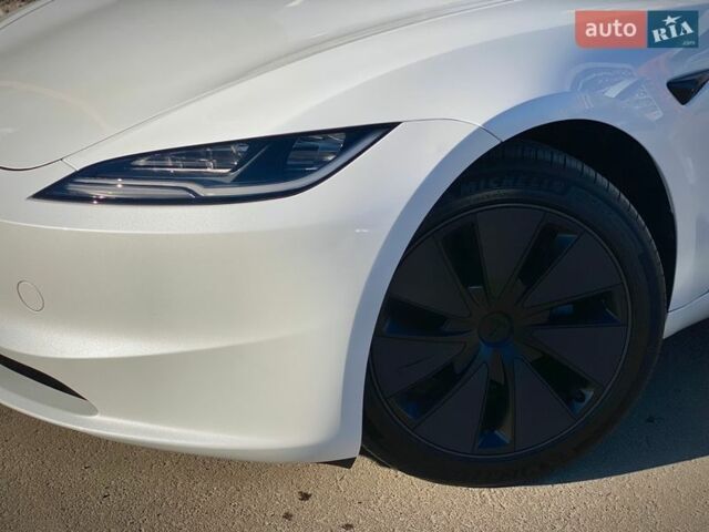 Белый Тесла Модель 3, объемом двигателя 0 л и пробегом 1 тыс. км за 36000 $, фото 11 на Automoto.ua