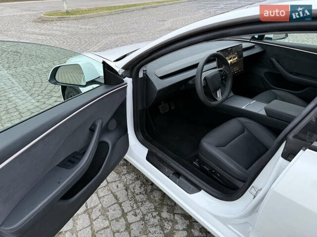 Білий Тесла Модель 3, об'ємом двигуна 0 л та пробігом 3 тис. км за 29900 $, фото 10 на Automoto.ua