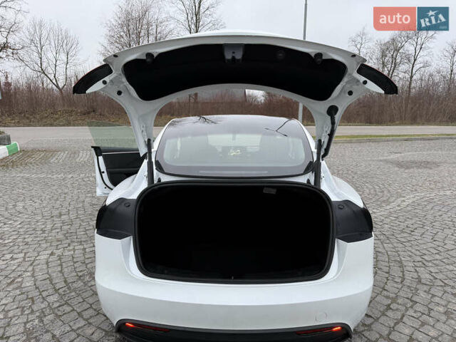 Білий Тесла Модель 3, об'ємом двигуна 0 л та пробігом 3 тис. км за 29900 $, фото 19 на Automoto.ua