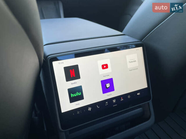 Білий Тесла Модель 3, об'ємом двигуна 0 л та пробігом 45 тис. км за 24000 $, фото 11 на Automoto.ua