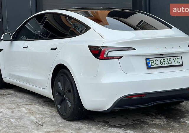 Белый Тесла Модель 3, объемом двигателя 0 л и пробегом 34 тыс. км за 25300 $, фото 33 на Automoto.ua