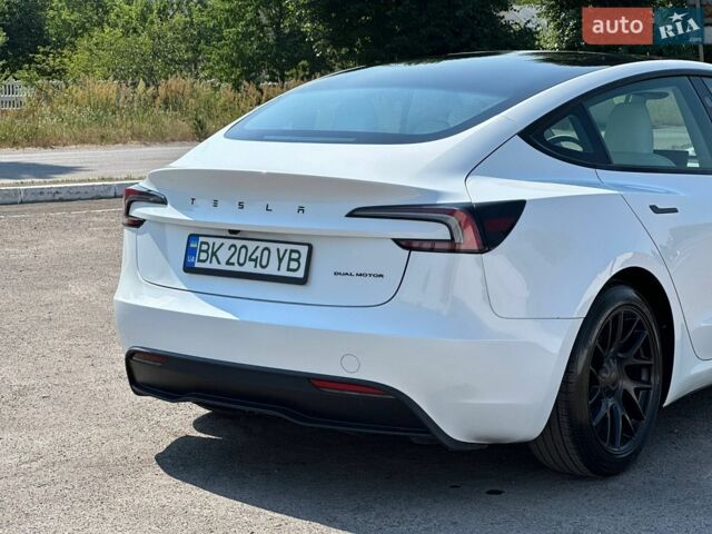 Белый Тесла Модель 3, объемом двигателя 0 л и пробегом 40 тыс. км за 23999 $, фото 20 на Automoto.ua