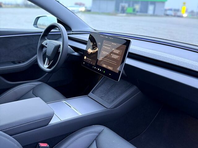 Белый Тесла Модель 3, объемом двигателя 0.33 л и пробегом 2 тыс. км за 32700 $, фото 9 на Automoto.ua