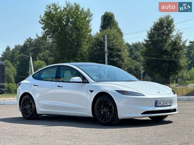Белый Тесла Модель 3, объемом двигателя 0 л и пробегом 40 тыс. км за 23999 $, фото 11 на Automoto.ua