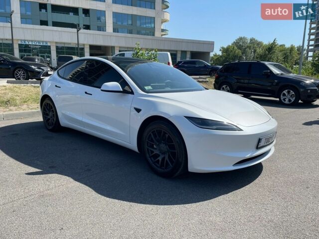 Белый Тесла Модель 3, объемом двигателя 0 л и пробегом 19 тыс. км за 26000 $, фото 1 на Automoto.ua