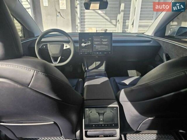 Белый Тесла Модель 3, объемом двигателя 0 л и пробегом 55 тыс. км за 26500 $, фото 7 на Automoto.ua