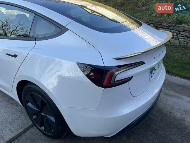 Білий Тесла Модель 3, об'ємом двигуна 0 л та пробігом 45 тис. км за 24000 $, фото 5 на Automoto.ua