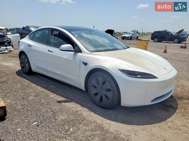 Білий Тесла Модель 3, об'ємом двигуна 0 л та пробігом 63 тис. км за 12000 $, фото 3 на Automoto.ua
