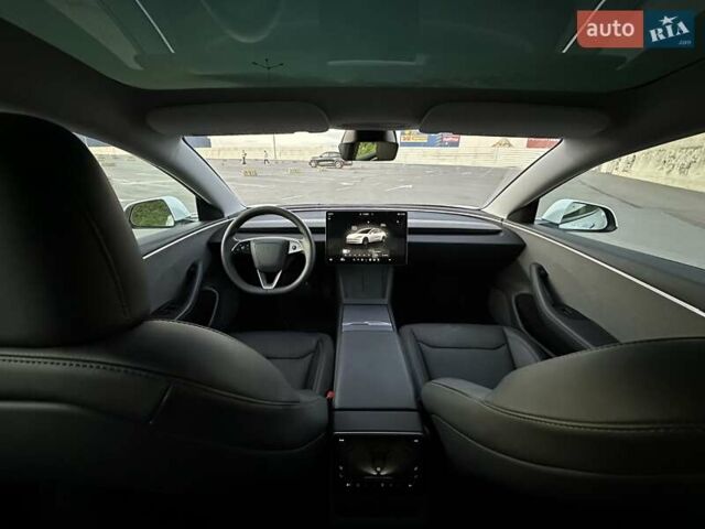 Белый Тесла Модель 3, объемом двигателя 0 л и пробегом 32 тыс. км за 27800 $, фото 13 на Automoto.ua