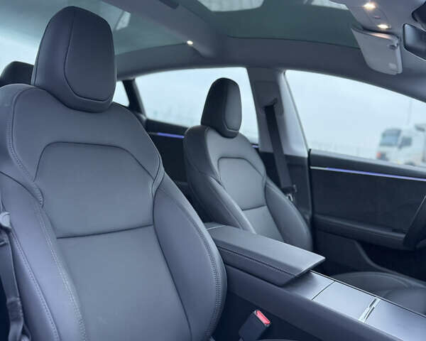 Белый Тесла Модель 3, объемом двигателя 0 л и пробегом 2 тыс. км за 32700 $, фото 20 на Automoto.ua