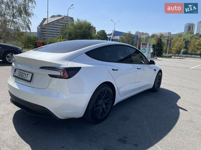 Белый Тесла Модель 3, объемом двигателя 0 л и пробегом 12 тыс. км за 27500 $, фото 5 на Automoto.ua