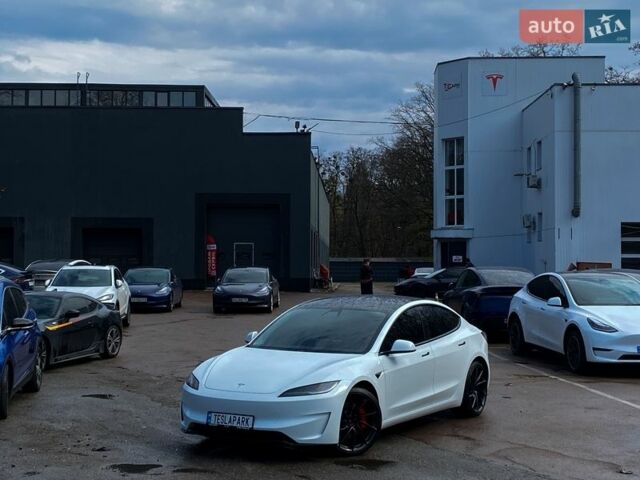 Білий Тесла Модель 3, об'ємом двигуна 0 л та пробігом 20 тис. км за 39999 $, фото 1 на Automoto.ua