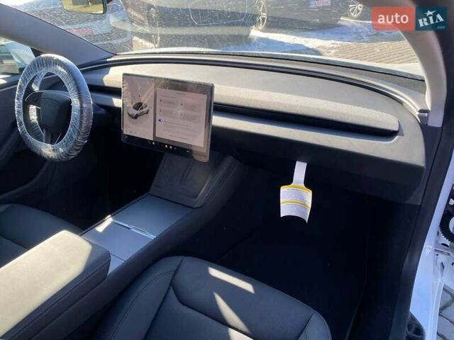 Белый Тесла Модель 3, объемом двигателя 0 л и пробегом 1 тыс. км за 28900 $, фото 8 на Automoto.ua