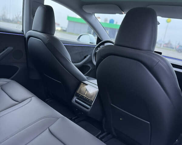 Белый Тесла Модель 3, объемом двигателя 0 л и пробегом 2 тыс. км за 32700 $, фото 21 на Automoto.ua