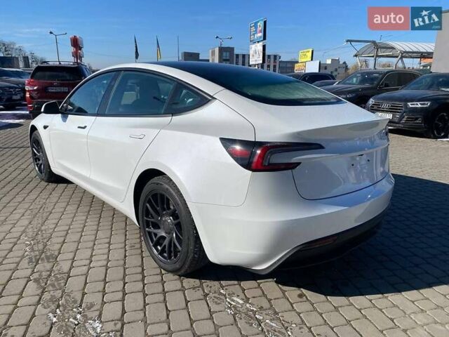 Белый Тесла Модель 3, объемом двигателя 0 л и пробегом 1 тыс. км за 28900 $, фото 4 на Automoto.ua