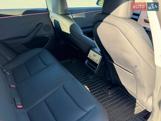 Білий Тесла Модель 3, об'ємом двигуна 0 л та пробігом 25 тис. км за 26300 $, фото 31 на Automoto.ua