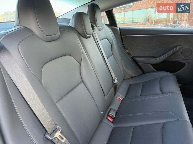 Белый Тесла Модель 3, объемом двигателя 0 л и пробегом 44 тыс. км за 34990 $, фото 30 на Automoto.ua