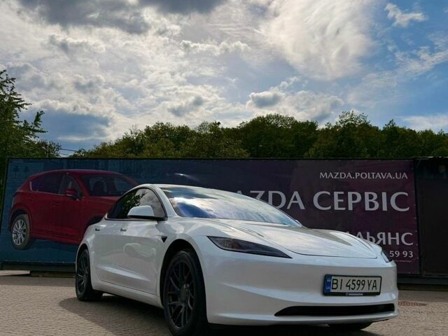 Белый Тесла Модель 3, объемом двигателя 0 л и пробегом 23 тыс. км за 25500 $, фото 3 на Automoto.ua