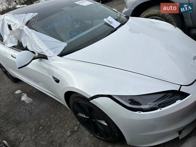 Белый Тесла Модель 3, объемом двигателя 0 л и пробегом 7 тыс. км за 18490 $, фото 13 на Automoto.ua