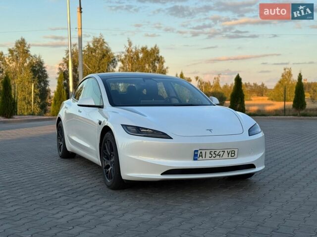 Белый Тесла Модель 3, объемом двигателя 0 л и пробегом 39 тыс. км за 23500 $, фото 9 на Automoto.ua