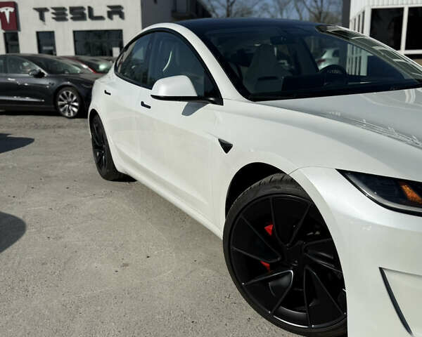 Білий Тесла Модель 3, об'ємом двигуна 0 л та пробігом 1 тис. км за 47500 $, фото 3 на Automoto.ua
