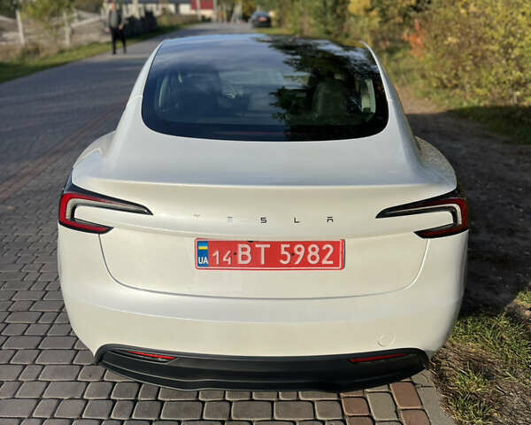 Тесла Модель 3 2024 у Львові на Automoto.ua Білий Тесла Модель 3, об'ємом двигуна 0 л та пробігом 6 тис. км за 28700 $, фото 3 на Automoto.ua