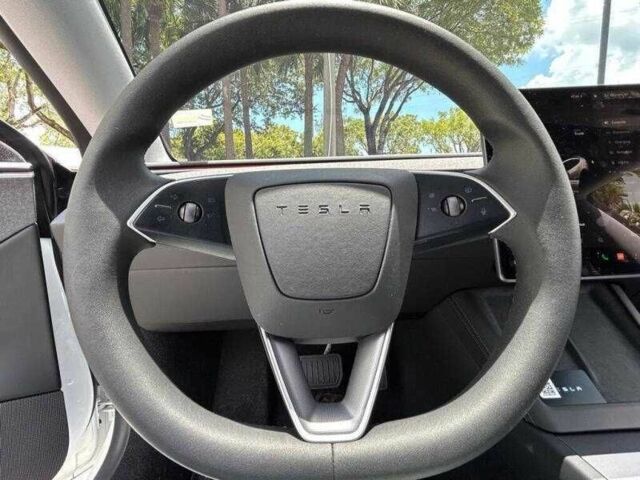 Білий Тесла Модель 3, об'ємом двигуна 0 л та пробігом 3 тис. км за 14900 $, фото 9 на Automoto.ua