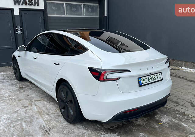 Белый Тесла Модель 3, объемом двигателя 0 л и пробегом 34 тыс. км за 25300 $, фото 23 на Automoto.ua