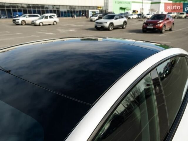 Білий Тесла Модель 3, об'ємом двигуна 0 л та пробігом 27 тис. км за 34000 $, фото 7 на Automoto.ua