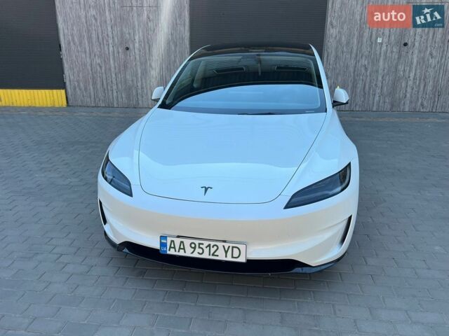 Білий Тесла Модель 3, об'ємом двигуна 0 л та пробігом 37 тис. км за 31500 $, фото 2 на Automoto.ua