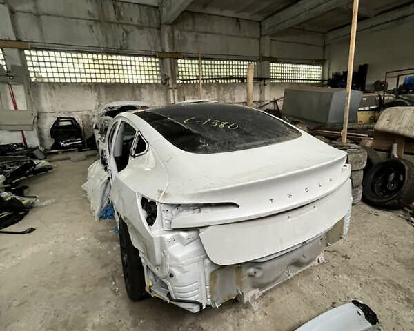 Тесла Модель 3 2024 у Львові на Automoto.ua Білий Тесла Модель 3, об'ємом двигуна 0 л та пробігом 15 тис. км за 20300 $, фото 2 на Automoto.ua