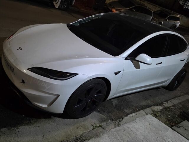 Белый Тесла Модель 3, объемом двигателя 0 л и пробегом 20 тыс. км за 33000 $, фото 3 на Automoto.ua