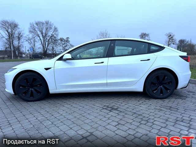 Белый Тесла Модель 3, объемом двигателя 0.33 л и пробегом 2 тыс. км за 32700 $, фото 6 на Automoto.ua