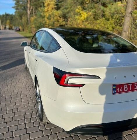 Белый Тесла Модель 3, объемом двигателя 0 л и пробегом 6 тыс. км за 25900 $, фото 2 на Automoto.ua
