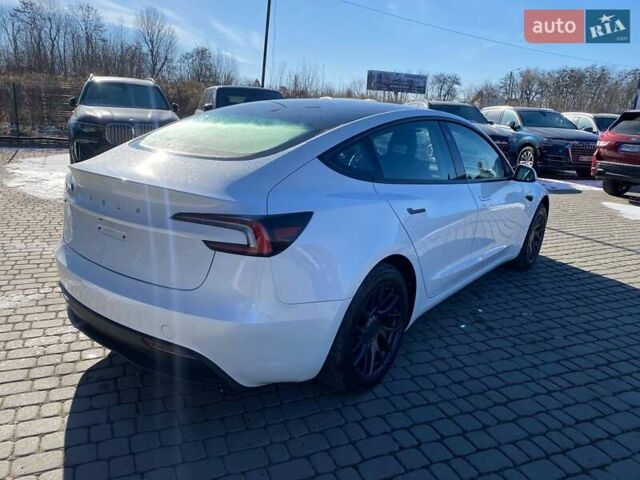 Белый Тесла Модель 3, объемом двигателя 0 л и пробегом 1 тыс. км за 28900 $, фото 6 на Automoto.ua