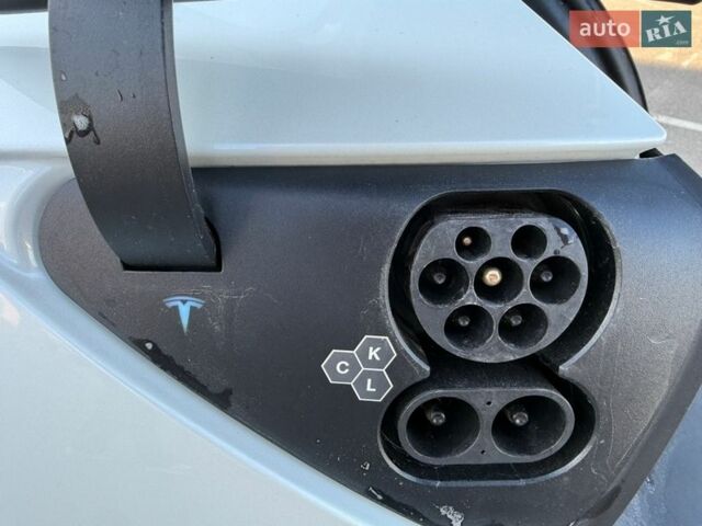 Белый Тесла Модель 3, объемом двигателя 0 л и пробегом 44 тыс. км за 34990 $, фото 32 на Automoto.ua