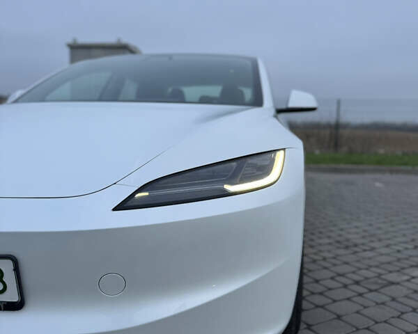 Белый Тесла Модель 3, объемом двигателя 0 л и пробегом 2 тыс. км за 32700 $, фото 11 на Automoto.ua