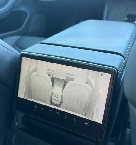 Белый Тесла Модель 3, объемом двигателя 0 л и пробегом 22 тыс. км за 31000 $, фото 10 на Automoto.ua