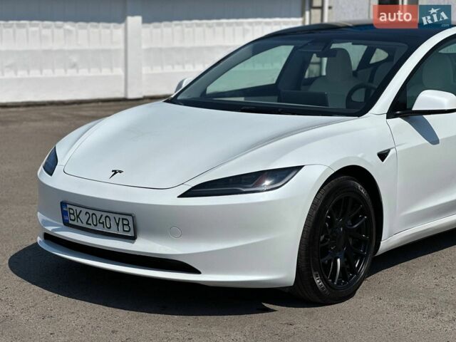 Белый Тесла Модель 3, объемом двигателя 0 л и пробегом 40 тыс. км за 23999 $, фото 8 на Automoto.ua