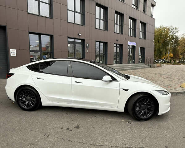 Тесла Модель 3 2024 в Днепре (Днепропетровске) на Automoto.ua Белый Тесла Модель 3, объемом двигателя 0 л и пробегом 13 тыс. км за 26500 $, фото 6 на Automoto.ua