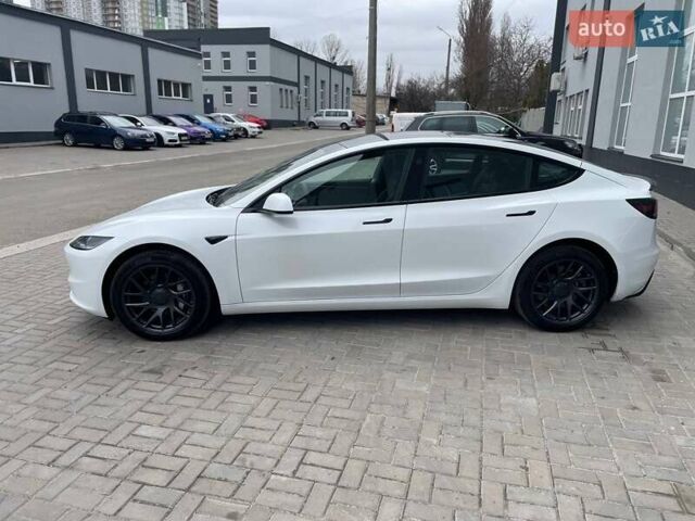 Білий Тесла Модель 3, об'ємом двигуна 0 л та пробігом 3 тис. км за 26700 $, фото 3 на Automoto.ua