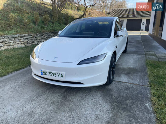 Білий Тесла Модель 3, об'ємом двигуна 0 л та пробігом 45 тис. км за 24000 $, фото 1 на Automoto.ua