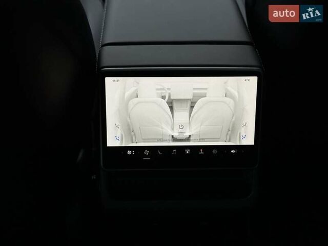 Белый Тесла Модель 3, объемом двигателя 0 л и пробегом 1 тыс. км за 30999 $, фото 10 на Automoto.ua