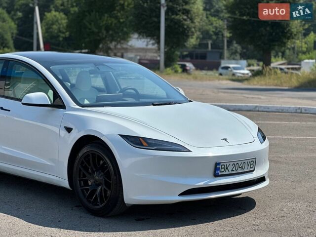 Белый Тесла Модель 3, объемом двигателя 0 л и пробегом 40 тыс. км за 23999 $, фото 9 на Automoto.ua