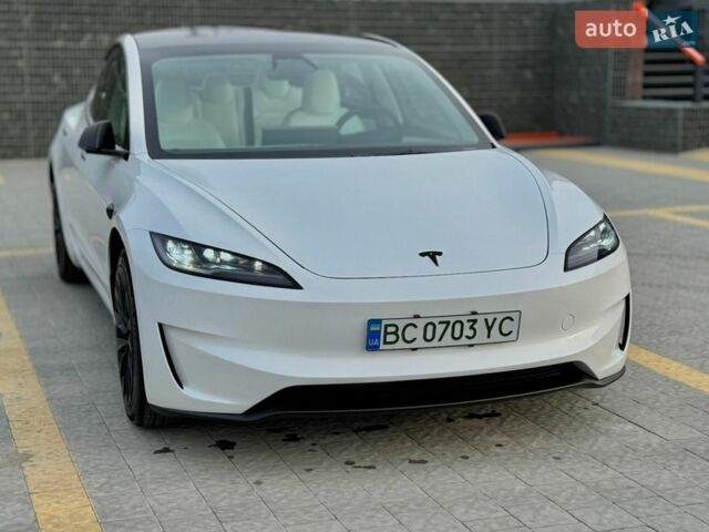 Білий Тесла Модель 3, об'ємом двигуна 0 л та пробігом 20 тис. км за 30999 $, фото 11 на Automoto.ua
