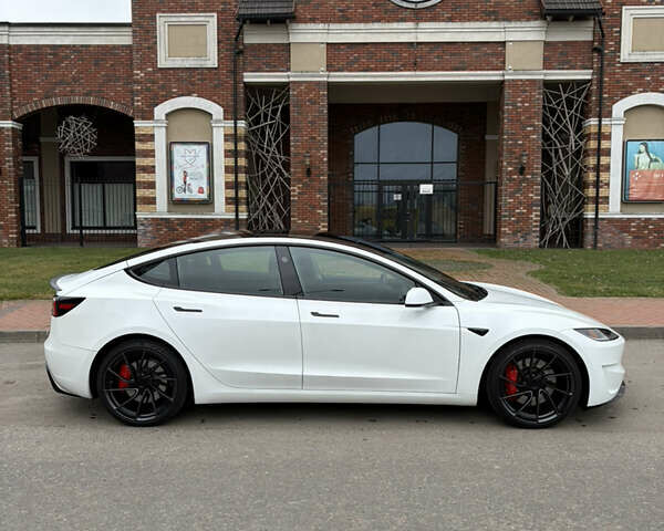 Белый Тесла Модель 3, объемом двигателя 0 л и пробегом 172 тыс. км за 38500 $, фото 1 на Automoto.ua