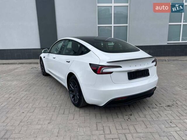 Білий Тесла Модель 3, об'ємом двигуна 0 л та пробігом 3 тис. км за 26700 $, фото 4 на Automoto.ua