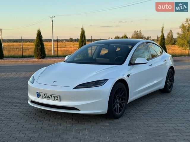 Белый Тесла Модель 3, объемом двигателя 0 л и пробегом 39 тыс. км за 23500 $, фото 5 на Automoto.ua