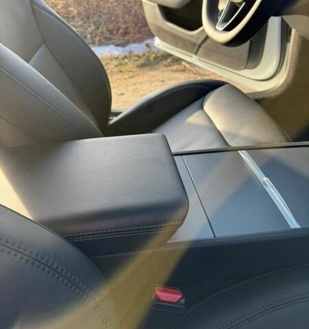 Белый Тесла Модель 3, объемом двигателя 0 л и пробегом 39 тыс. км за 35999 $, фото 39 на Automoto.ua